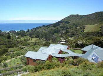 Earthsong Lodge Tryphena Eksteriør bilde