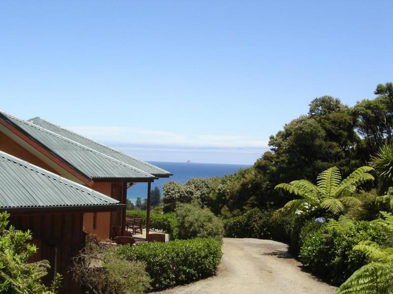 Earthsong Lodge Tryphena Eksteriør bilde